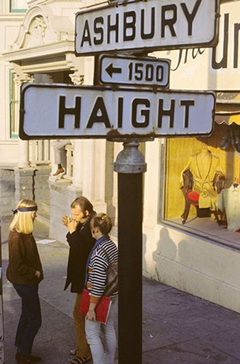 Gene Anthony, Hippies on the Corner of Haight and Ashbury, 1967, Inkjet print (reprint) , 35.6 x 27.9 cm, Collection of Wolfgang's Vault, San Francisco, © Wolfgang's Vault.